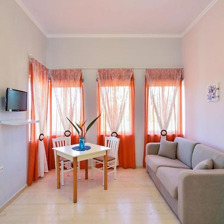 קאטו דרטסו Poseidon Apartments מראה חיצוני תמונה
