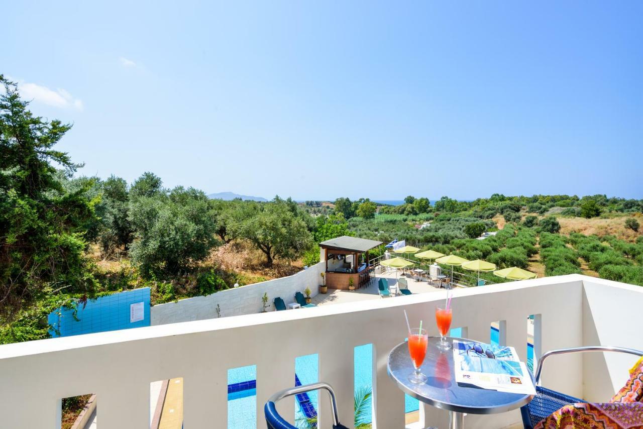 קאטו דרטסו Poseidon Apartments מראה חיצוני תמונה